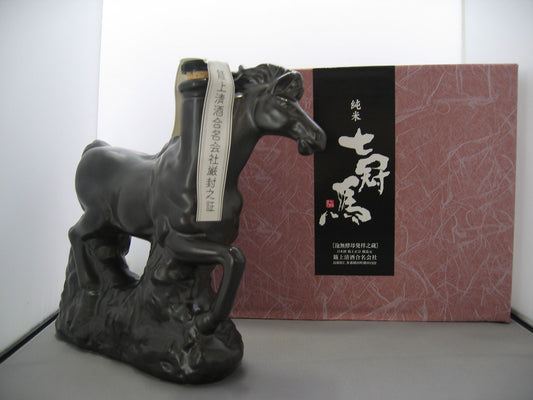 日本七冠馬陶瓷優駿純米酒 - 720ml